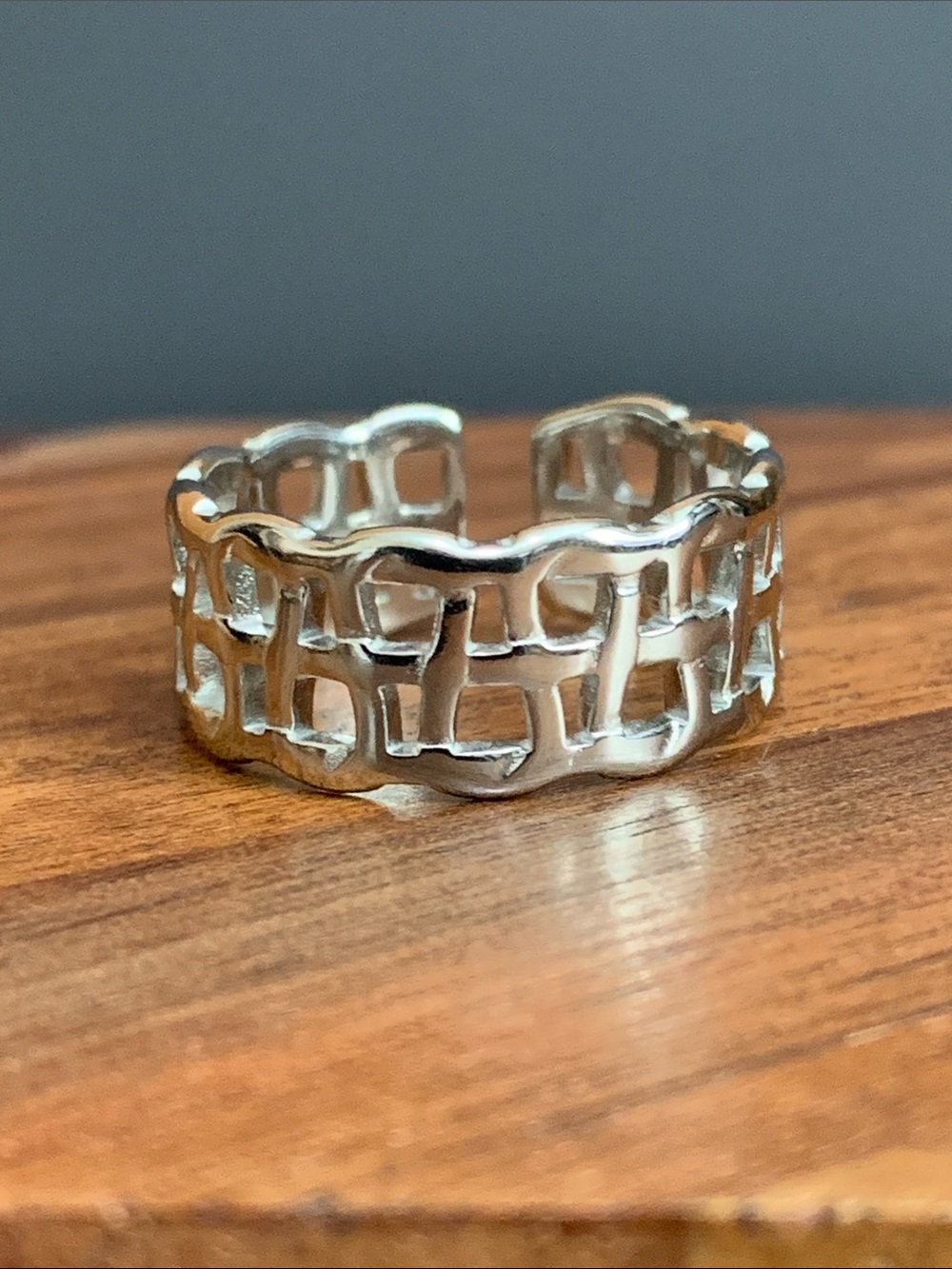 NWT silver tone cut out ring size 7.5